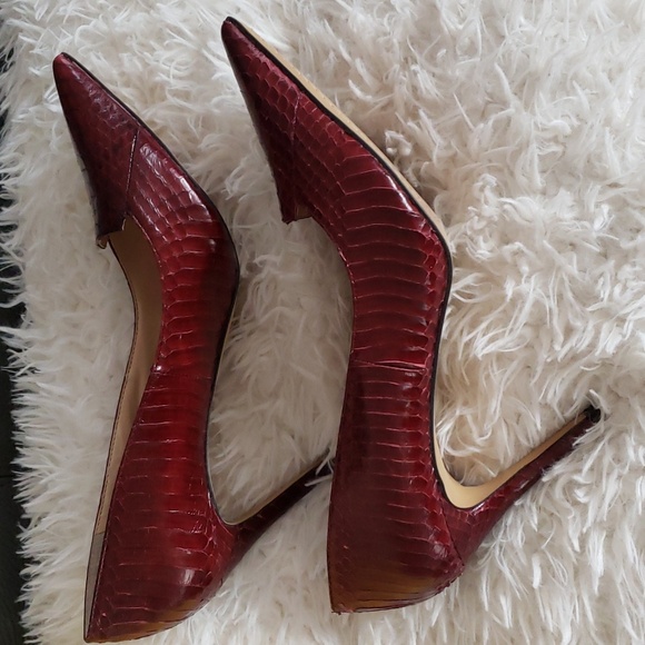 Shoes - Picture 2 of 4